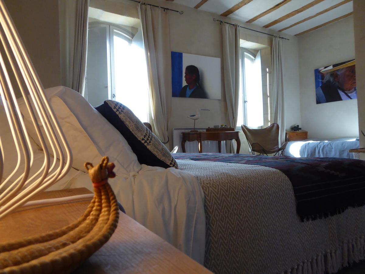 Le Mas Montredon Bed and Breakfast Arles Buitenkant foto